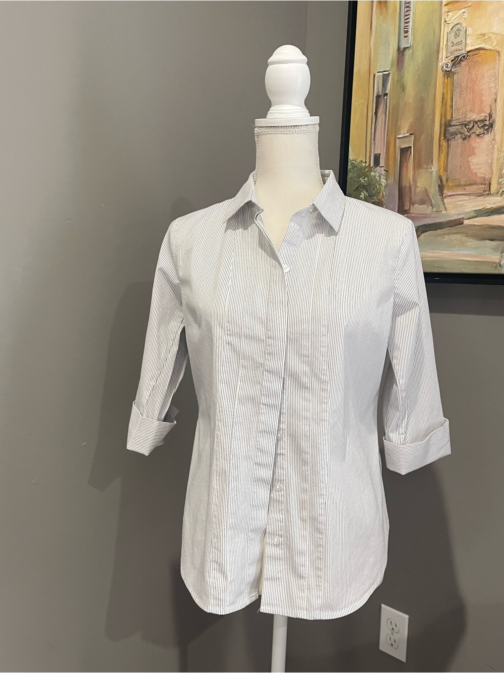 Worthington White and Light Gray Pinstripe Button-Front Shirt